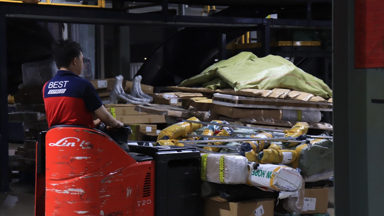 Công nghệ logistics tại Trung tâm Củ Chi: Chạy đua giao hàng đúng hẹn trước Tết 2026 - Ảnh 7.