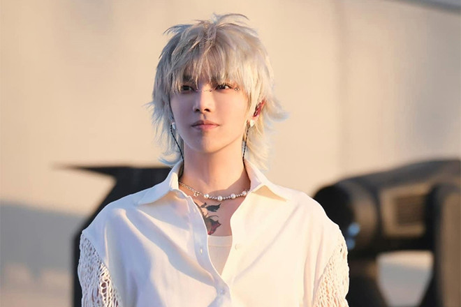 Ca sĩ mua 3 mảnh đất để tổ chức concert, sân khấu quốc gia bán sạch 100 nghìn vé trong một đêm - Ảnh 1.