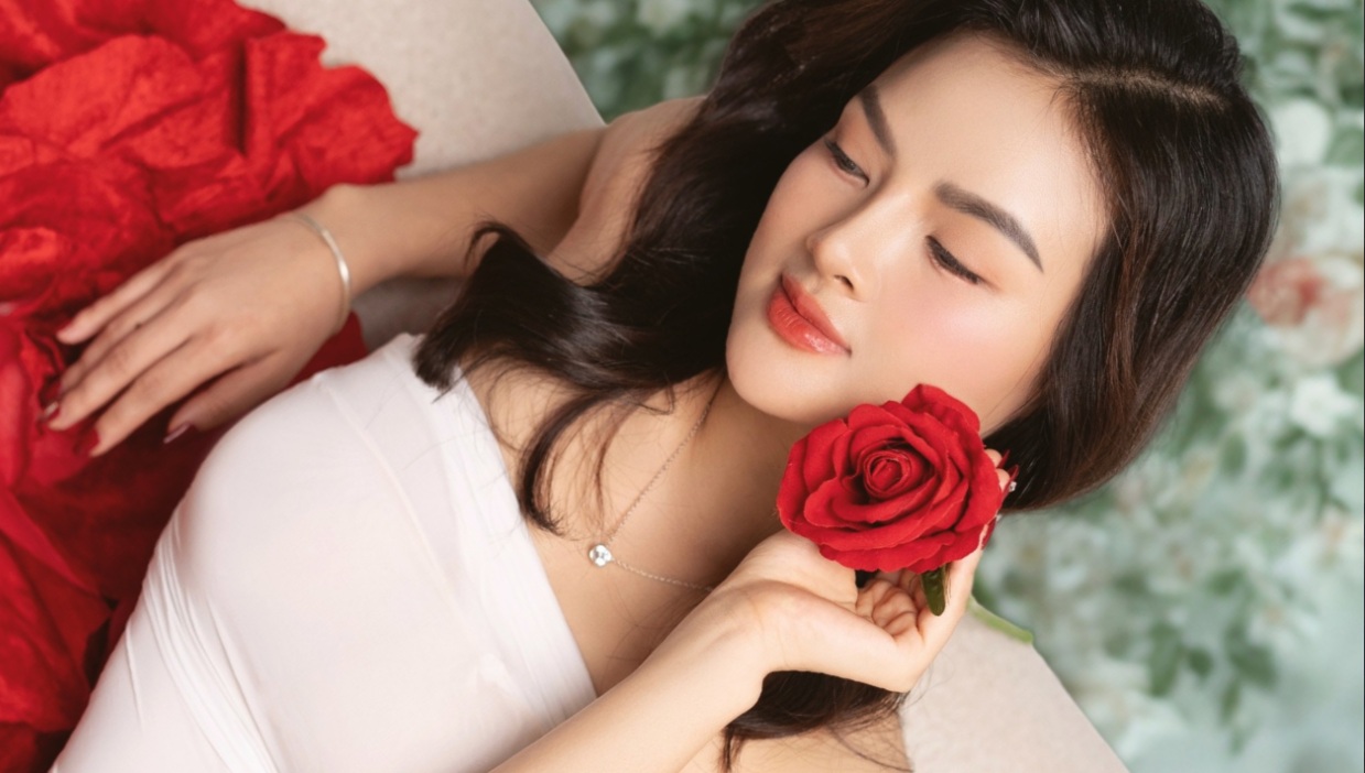 Nữ ca sĩ Lào Cai "tái sinh" khi lấy tên của Hồ Ngọc Hà làm một việc- Ảnh 2.