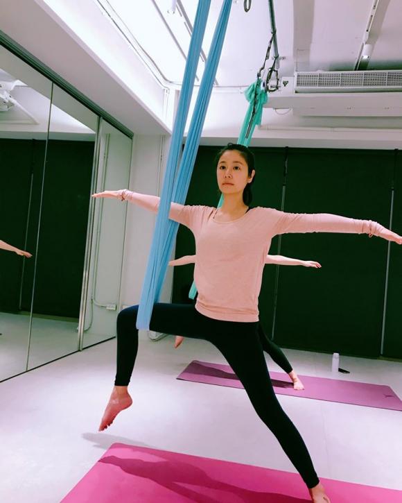 Vóc dáng tuổi 50 nhưng khiến gái 20 cũng phải tị của Lâm Tâm Như- Ảnh 2.