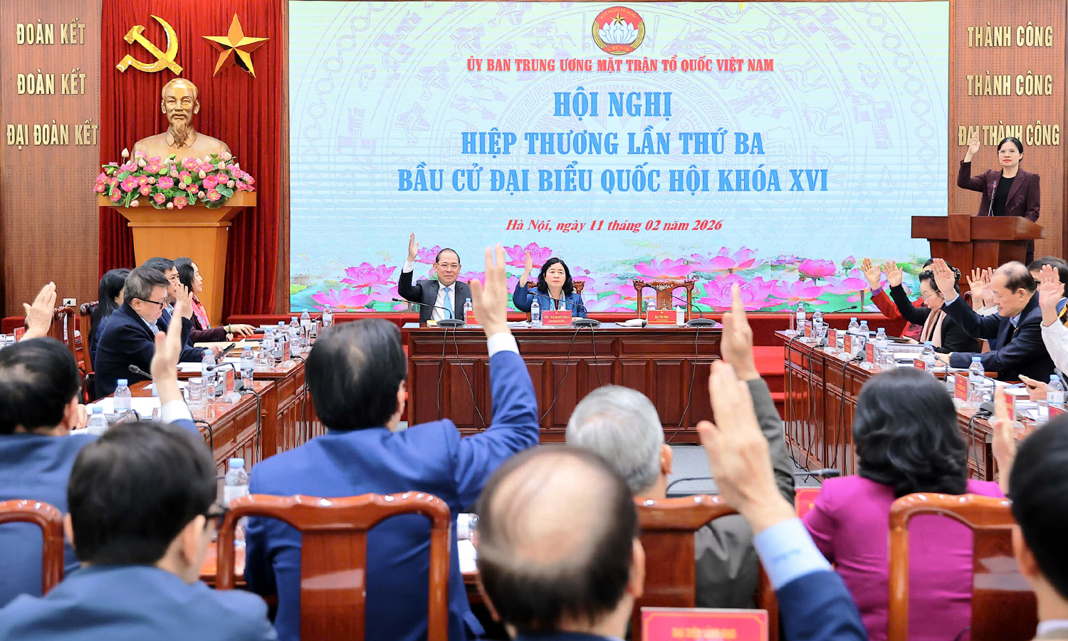 217 Nhân sự Trung ương ứng cử đại biểu Quốc hội khóa XVI được giới thiệu - Ảnh 1.