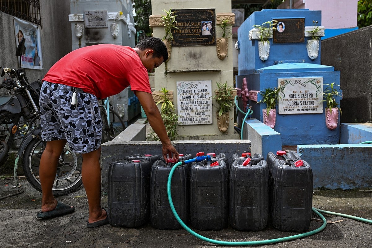 Câu chuyện của 6.000 người sống giữa nghĩa trang: Người chết và người sống cùng "cộng sinh" như thế nào?- Ảnh 5.