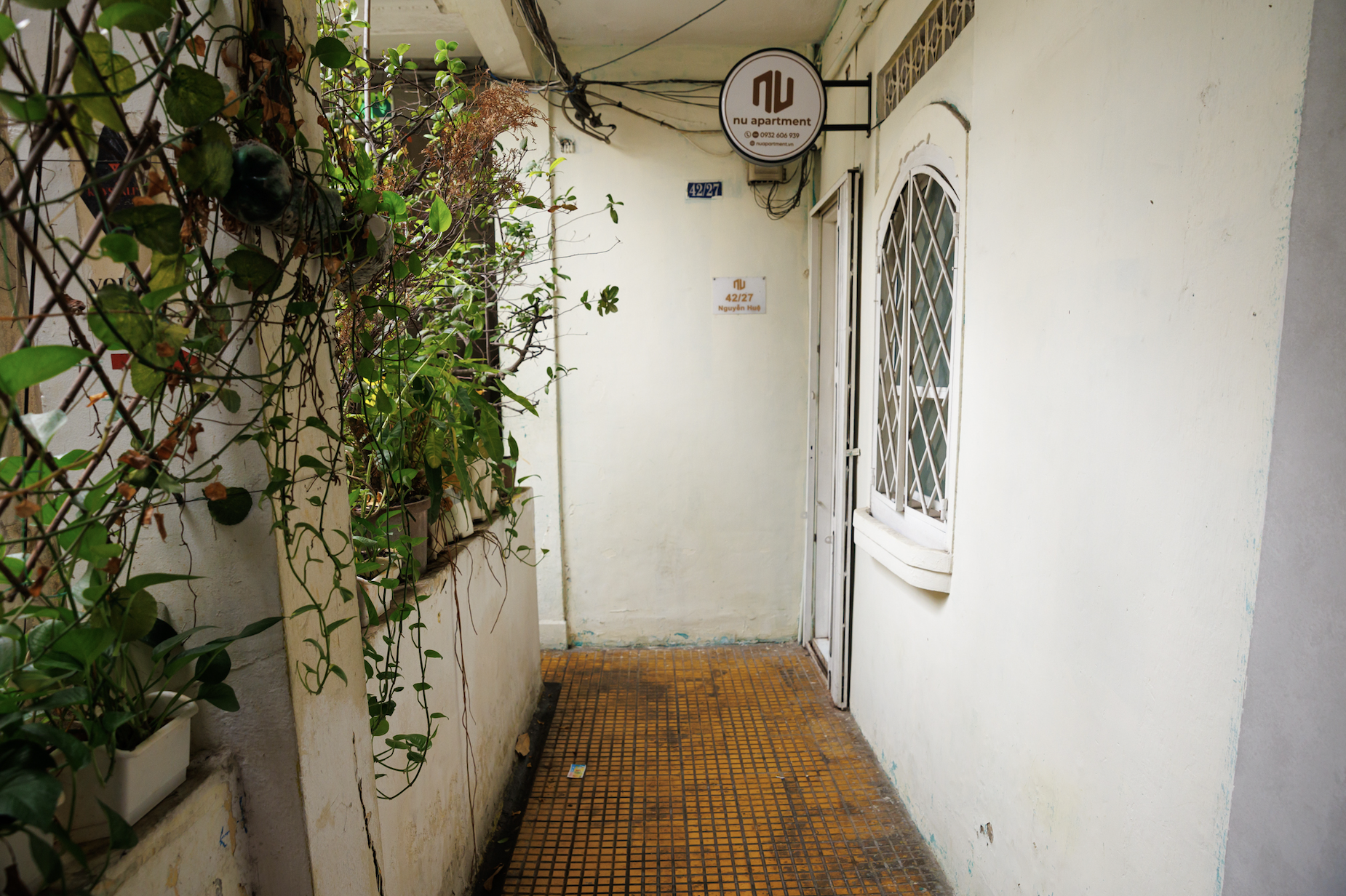 Chung cư 66 năm tuổi ở phố đi bộ Nguyễn Huệ: Diện mạo mới lạ lẫm - Ảnh 14.