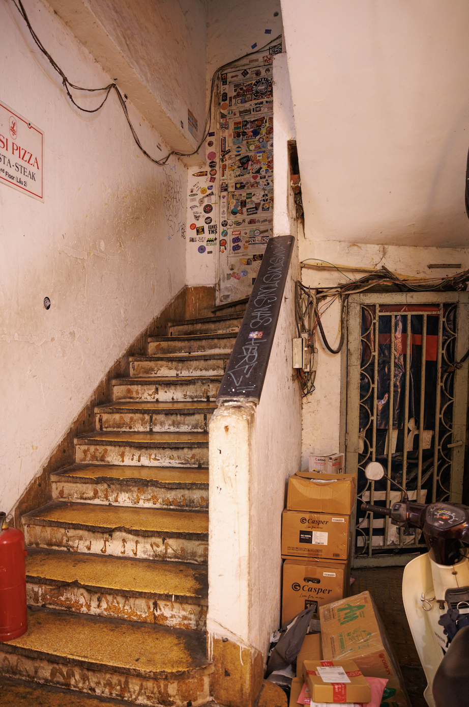 Chung cư 66 năm tuổi ở phố đi bộ Nguyễn Huệ: Diện mạo mới lạ lẫm - Ảnh 13.