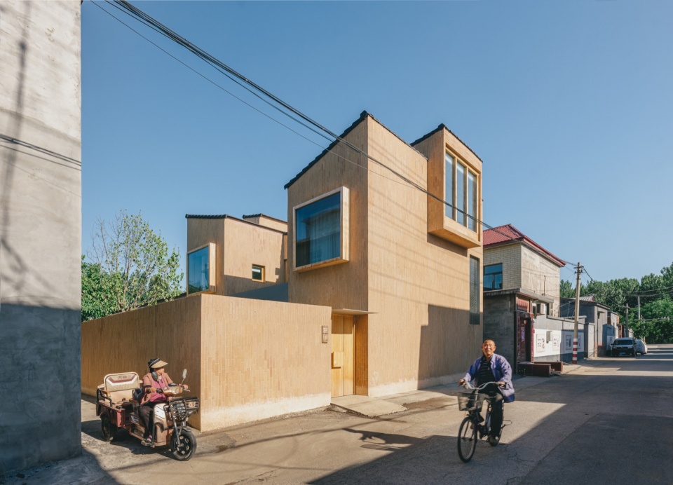 Đi l&agrave;m 10 năm, x&acirc;y được nh&agrave; 800 triệu cho bố mẹ: 2 năm sau, người con ph&aacute;t hiện ra sự thật &ldquo;cay sống mũi&rdquo;- Ảnh 1.