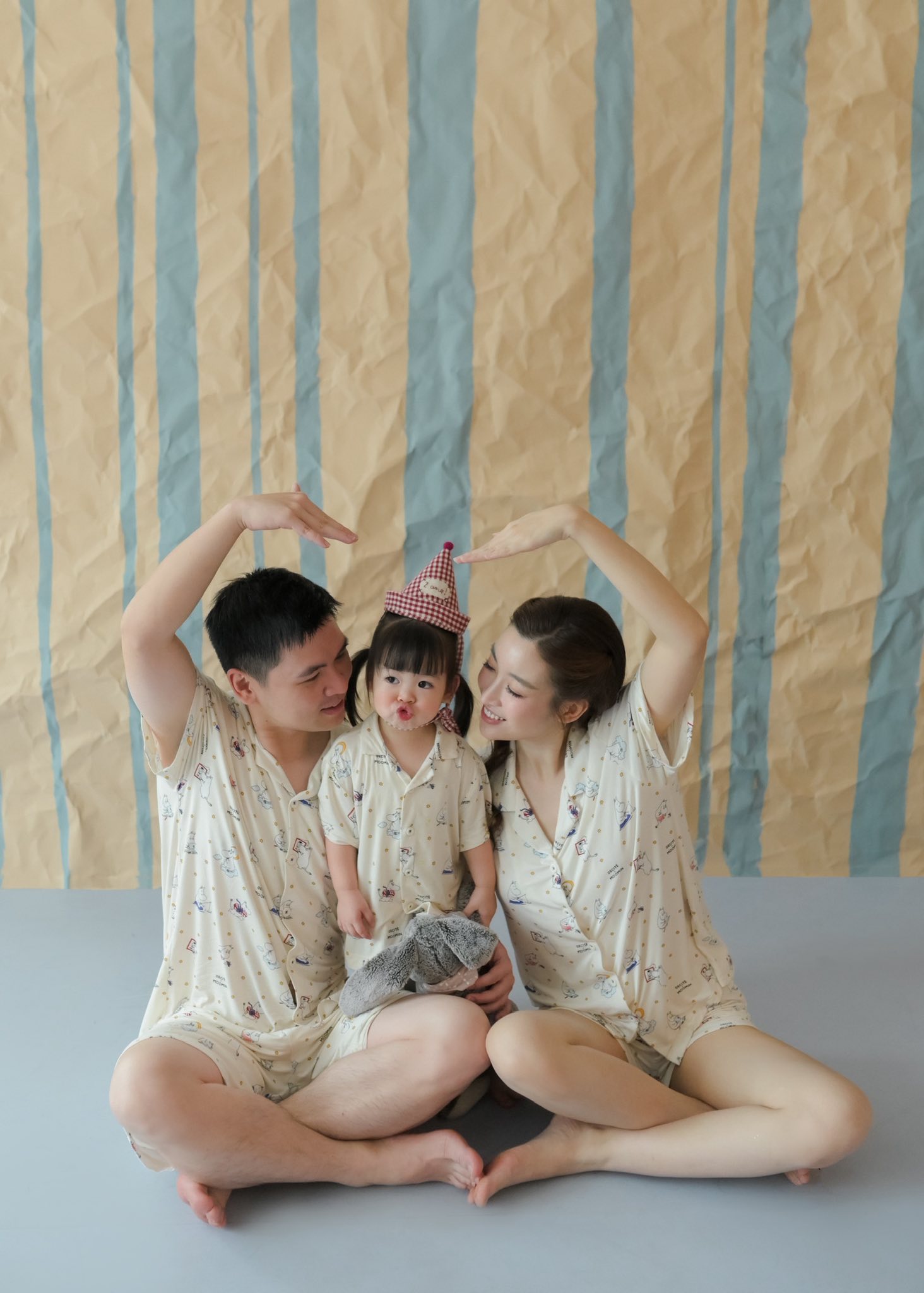 &Aacute;i nữ nh&agrave; Đỗ Mỹ Linh v&agrave; Chủ tịch CLB H&agrave; Nội diện &aacute;o d&agrave;i đ&oacute;n Tết, visual &ldquo;cưng xỉu&rdquo;- Ảnh 3.