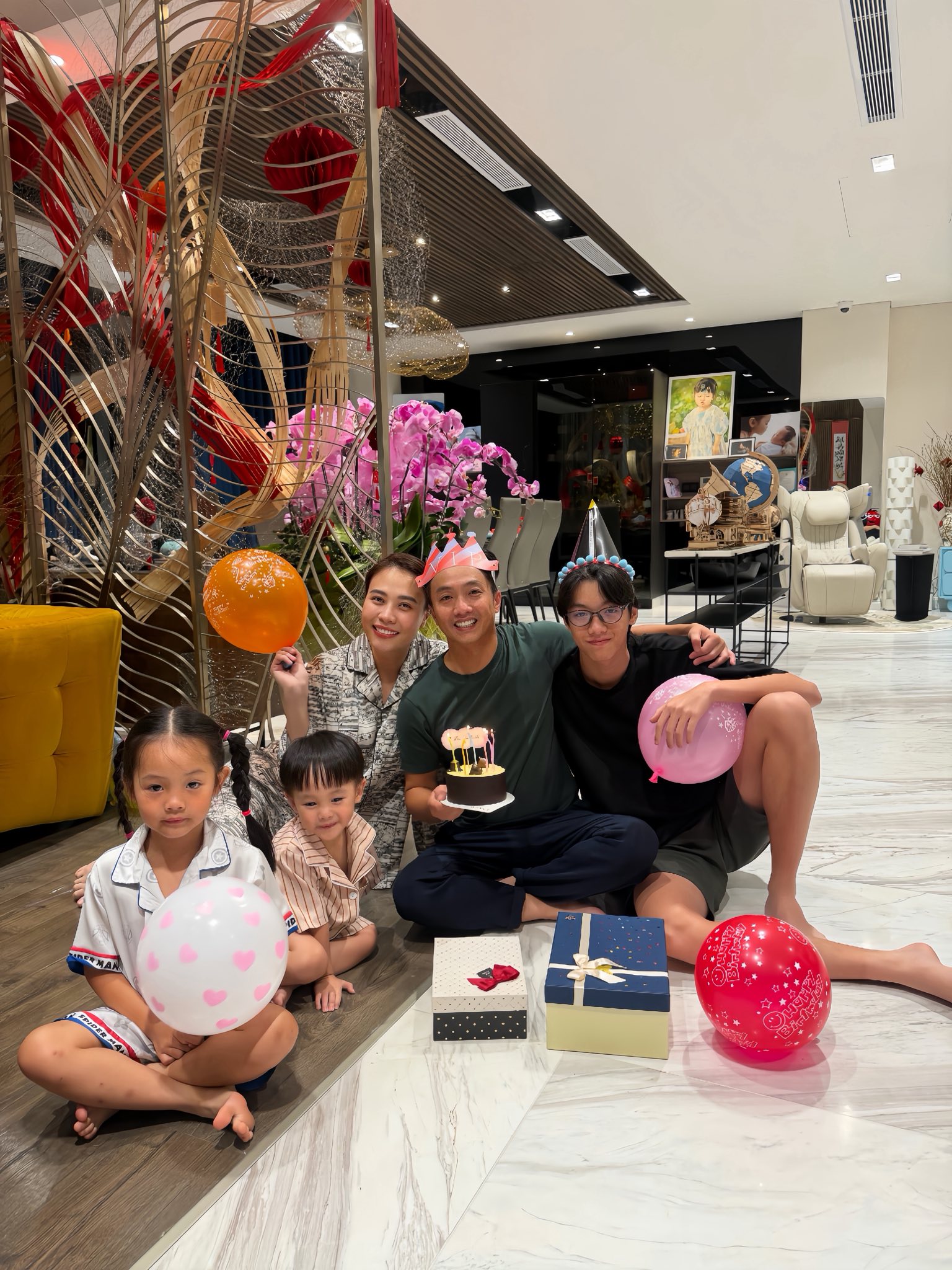 Lộ diện trong biệt thự nhà Cường Đô La ngày đặc biệt, Subeo gây chú ý vì điều thay đổi này- Ảnh 2.