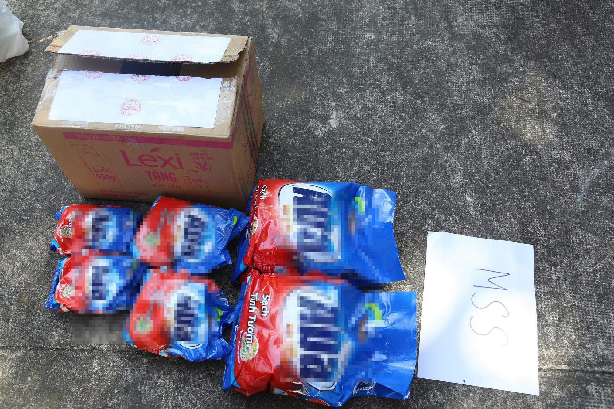 Triệt ph&aacute; đường d&acirc;y sản xuất h&agrave;ng giả tại TP . HCM , bảo vệ sức khỏe người ti&ecirc;u d&ugrave;ng - Ảnh 3.