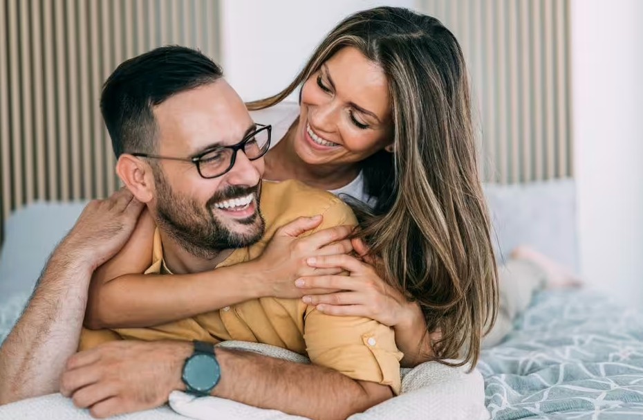 “Cơn địa chấn” trong cơ thể khi ân ái: Những thay đổi bất ngờ từ não đến bàn chân- Ảnh 1.