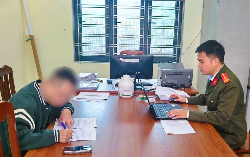 Xử phạt người xúc phạm CSGT hy sinh khi làm nhiệm vụ trên Facebook - Ảnh 1.