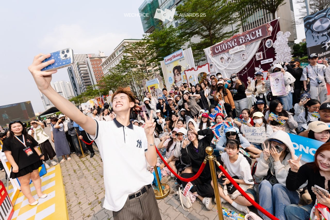 To&agrave;n cảnh "vũ trụ" fandom IDOL14 tại WeChoice Awards 2025: Loạt hoạt động lần đầu ti&ecirc;n xuất hiện! - Ảnh 6.