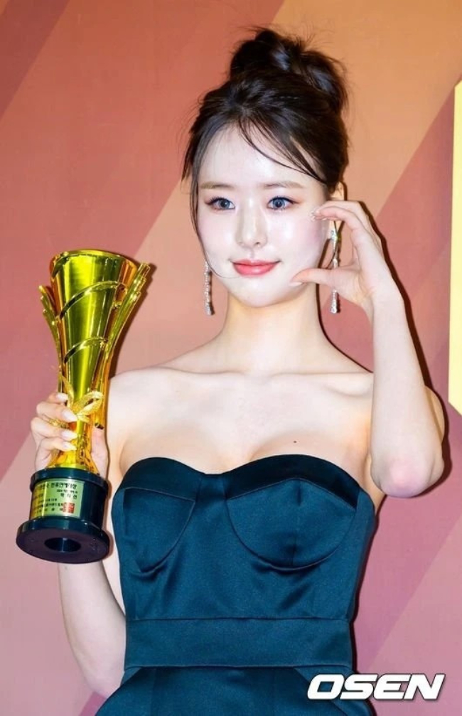 Xuất hiện 2 kẻ muốn phá nát chuyện của Soobin và bạn gái- Ảnh 8.