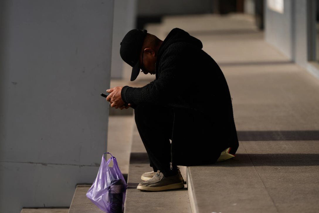 125 Triệu Người Cô Đơn Ở Trung Quốc Và Ứng Dụng Điểm Danh ' Bạn Chết Chưa? ' Năm 2026 - Ảnh 4.