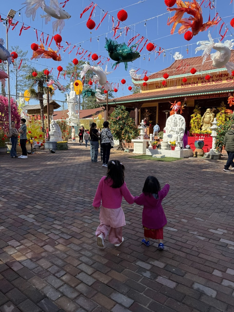 Người Việt xa quê bồi hồi đón Tết - Ảnh 2. Người Việt xa quê bồi hồi đón Tết - Ảnh 2.