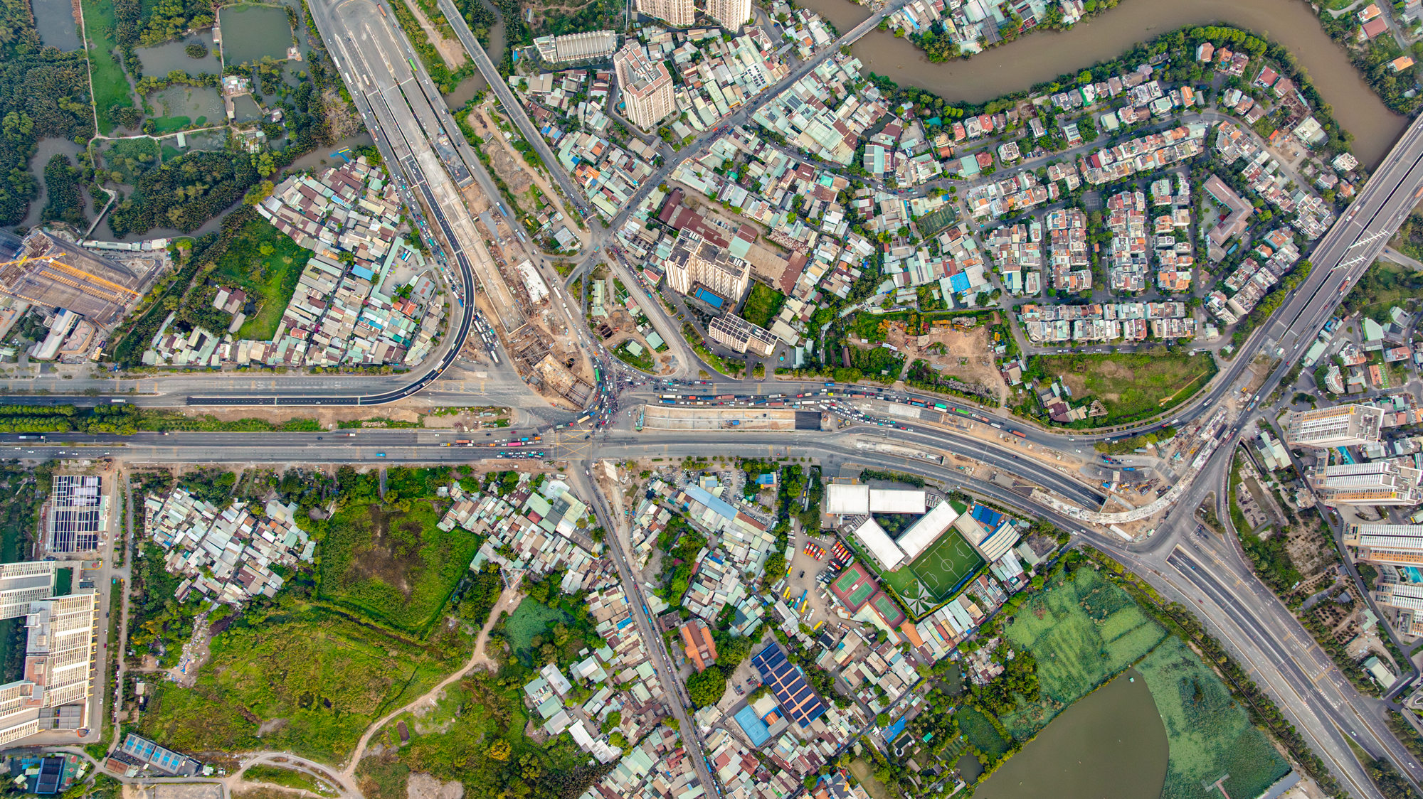 To&agrave;n cảnh n&uacute;t giao c&oacute; 2 hầm, 3 tầng, 8 cầu, trị gi&aacute; 3.400 tỷ ở TP.HCM - Ảnh 3.