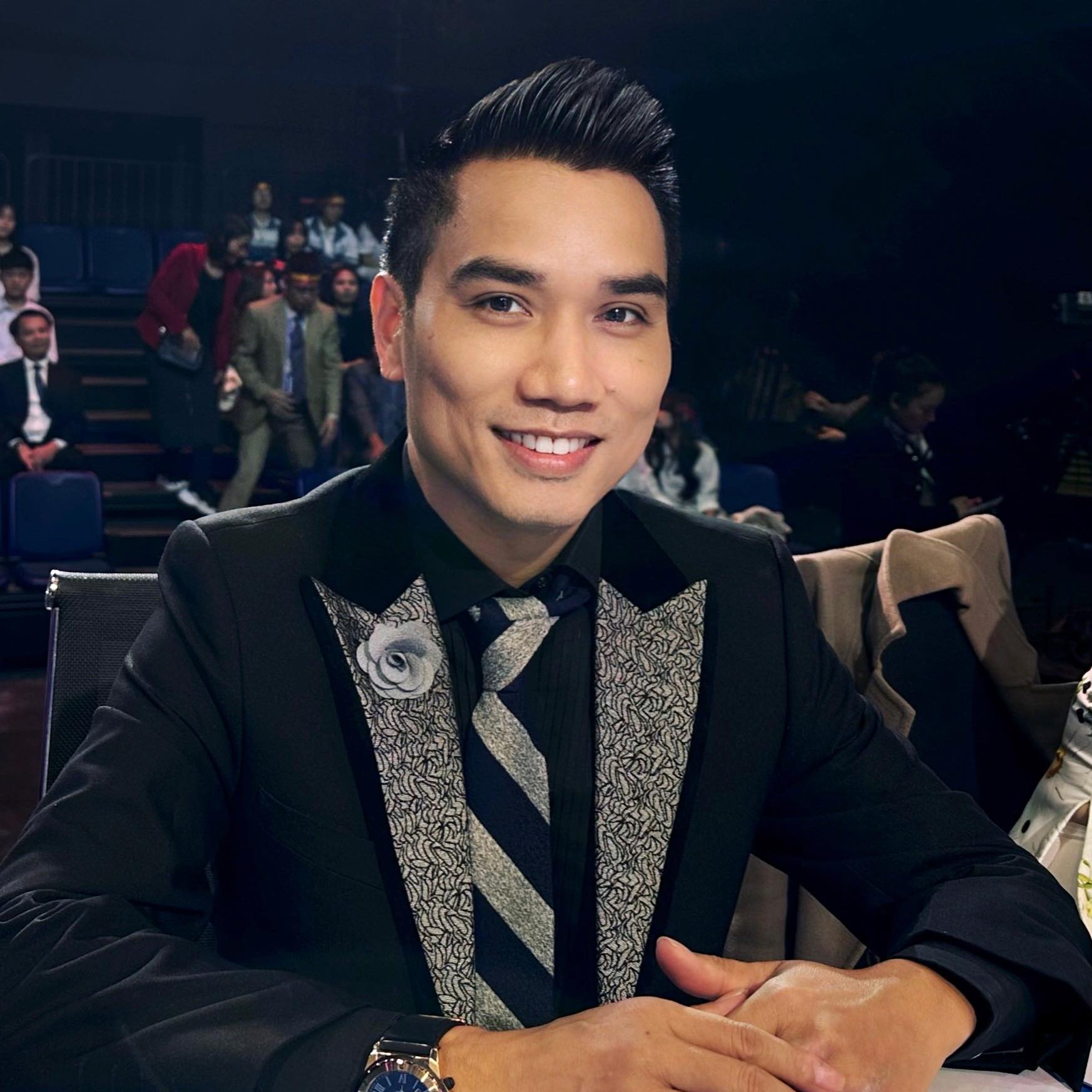 Giải Ba Tiếng hát Truyền hình Quảng Ninh - Ngô Bá Lục tái xuất, ra mắt album Quê mẹ- Ảnh 1.