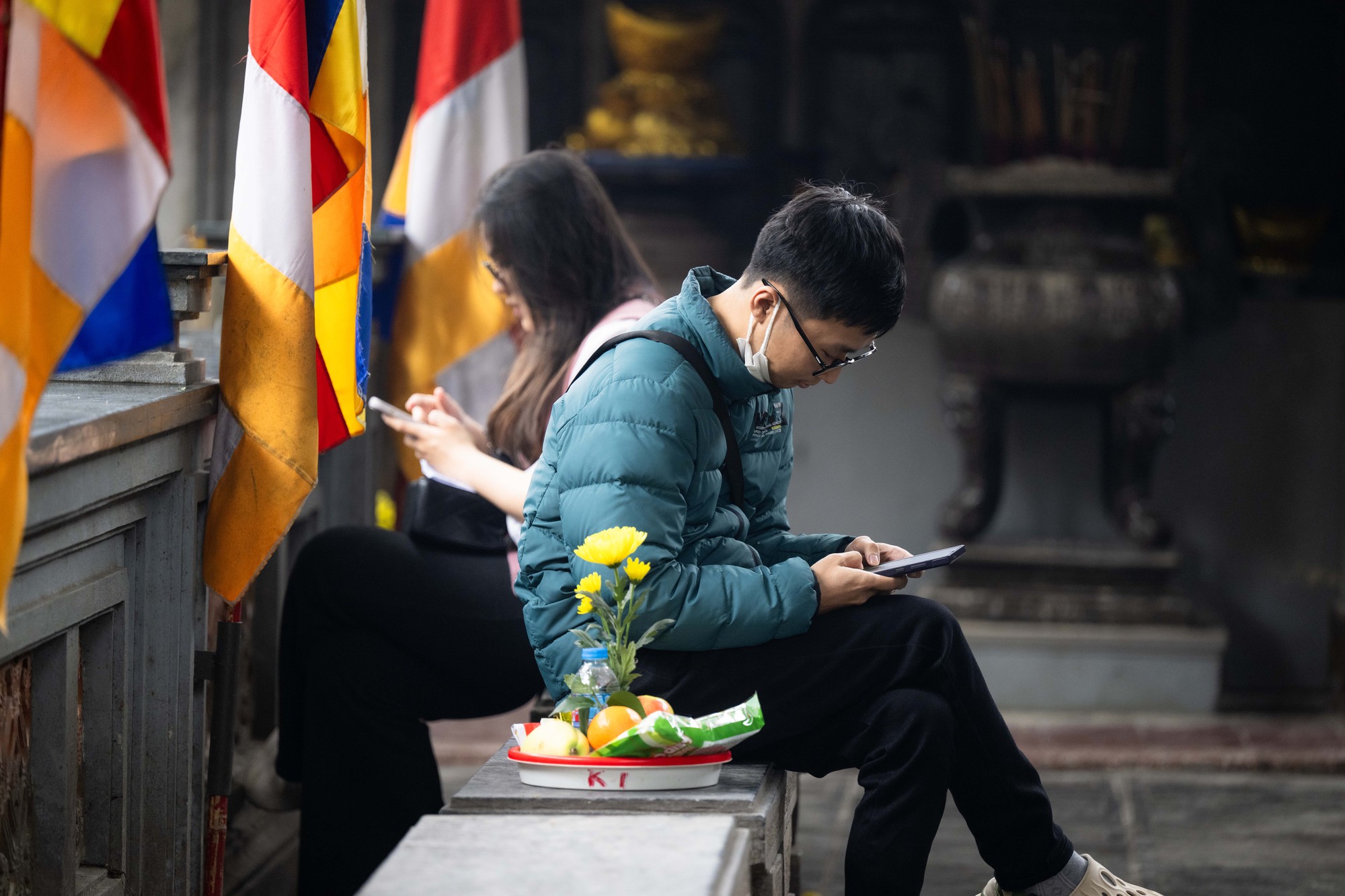 Chùa Hà đông nghẹt dịp Valentine 2026, nơi cầu duyên của giới trẻ - Ảnh 12.