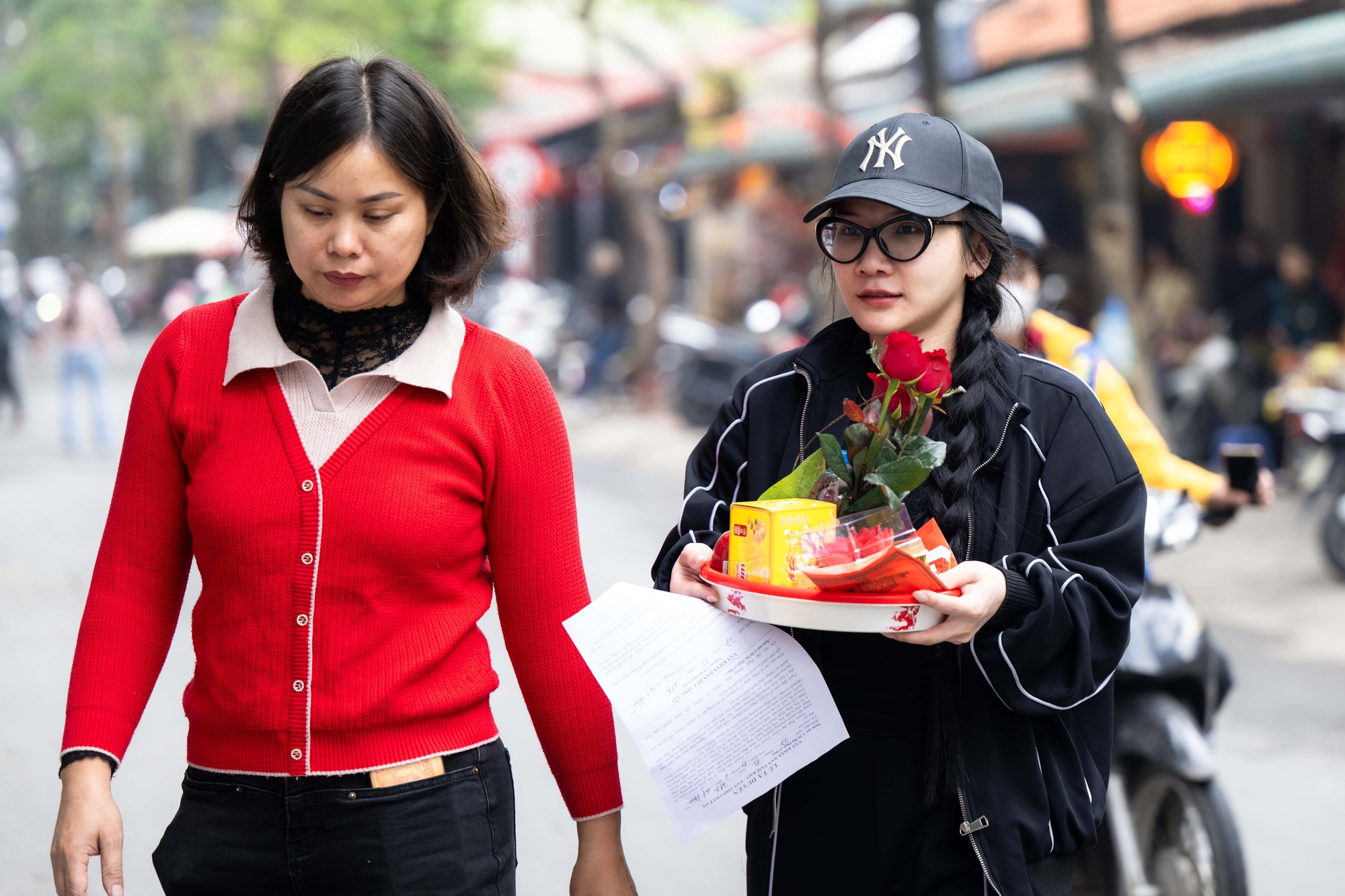 Chùa Hà đông nghẹt dịp Valentine 2026, nơi cầu duyên của giới trẻ - Ảnh 13.