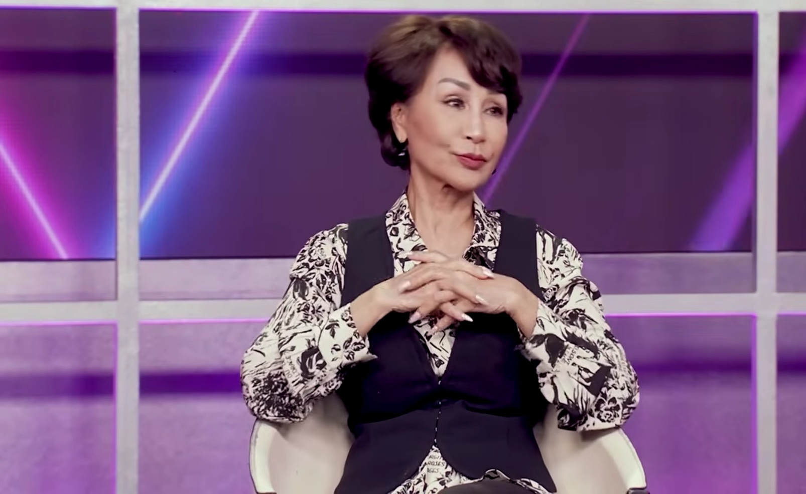 Nữ danh ca hải ngoại U80 n&oacute;i thẳng: "Ch&uacute;ng t&ocirc;i c&atilde;i nhau l&agrave;m g&igrave; rồi mặt ai cũng sưng l&ecirc;n"- Ảnh 1.