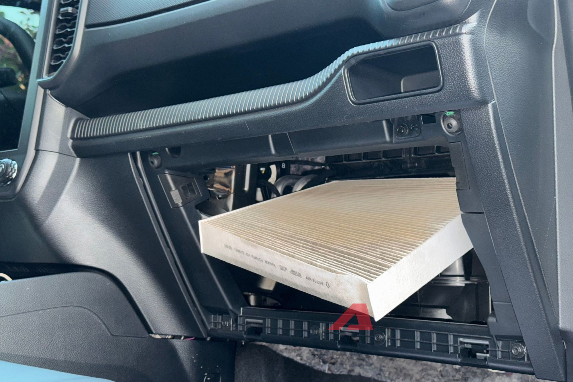 S&aacute;t Tết muốn tự rửa xe tại nh&agrave;: Chuy&ecirc;n gia chỉ c&aacute;ch để sạch, b&oacute;ng m&agrave; kh&ocirc;ng trầy xước- Ảnh 6.