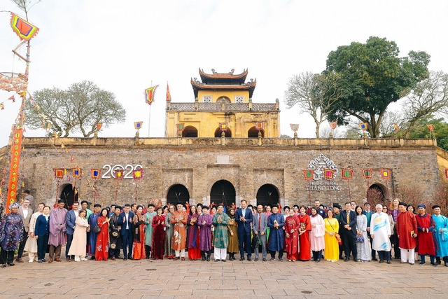 Hà Nội sẽ có thêm đường hoa đúng Tết năm nay: Lần đầu diễn ra tại Di sản UNESCO - Ảnh 1.