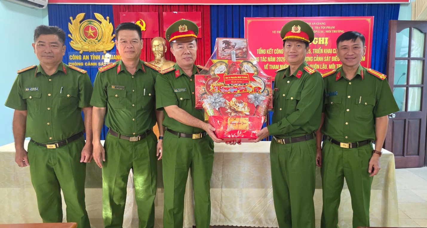 An Giang triệt phá vụ sản xuất cà phê giả lớn năm 2026 - Ảnh 2. An Giang triệt phá vụ sản xuất cà phê giả lớn năm 2026 - Ảnh 2.