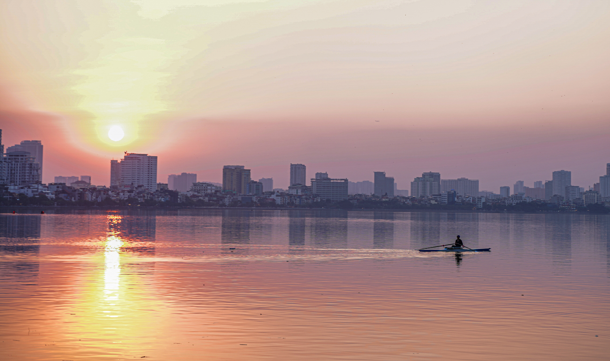 To&agrave;n cảnh dự &aacute;n 30.000 tỷ gi&uacute;p hồ T&acirc;y &ldquo;lột x&aacute;c&rdquo;: Giữ nguy&ecirc;n mặt nước, th&ecirc;m vườn hoa, quảng trường nổi v&agrave; b&atilde;i xe ngầm- Ảnh 3.
