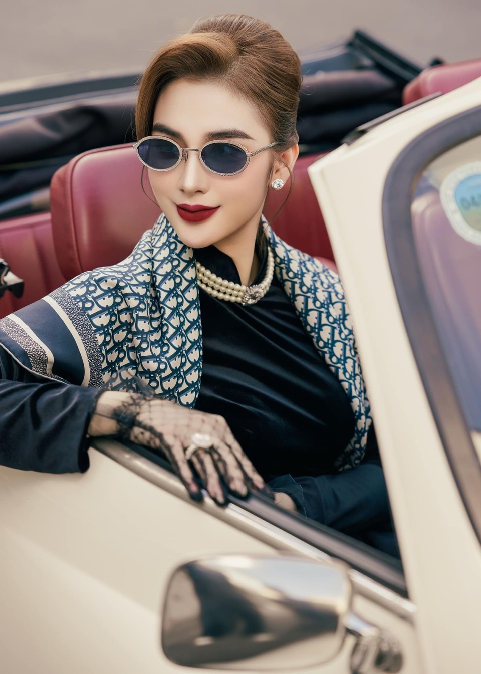 Ngọc Loan c&ocirc;ng khai ảnh b&ecirc;n b&aacute;c sĩ Chi&ecirc;m Quốc Th&aacute;i - Ảnh 6.