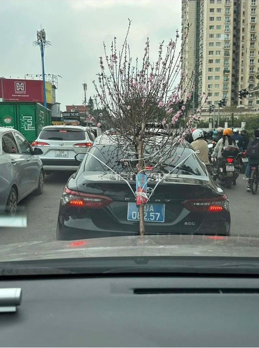 Hành vi quen thuộc của hầu hết tài xế ô tô, xe máy ngày Tết có thể bị phạt tới 10 triệu đồng - Ảnh 2.