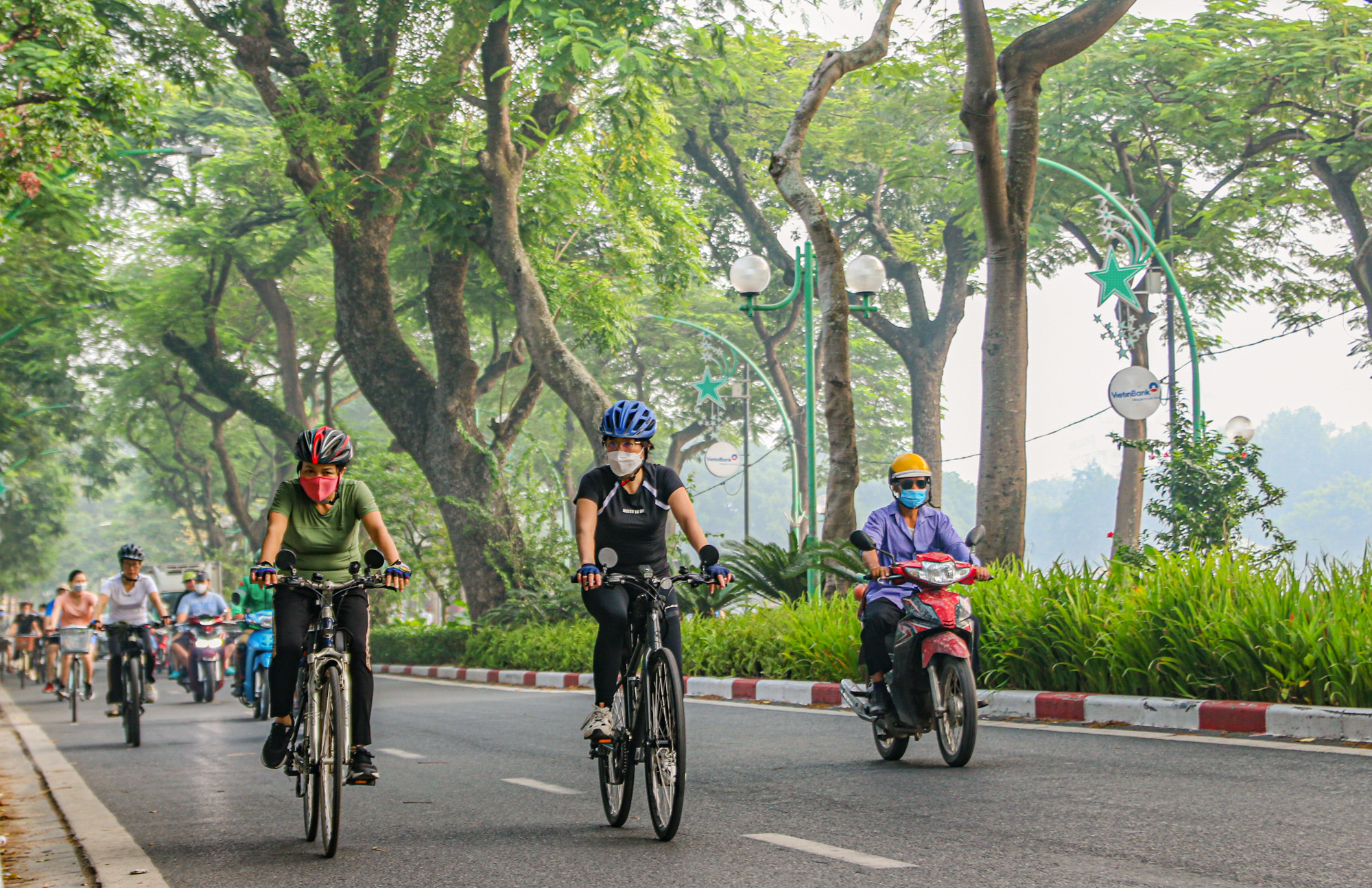 To&agrave;n cảnh dự &aacute;n 30.000 tỷ gi&uacute;p hồ T&acirc;y &ldquo;lột x&aacute;c&rdquo;: Giữ nguy&ecirc;n mặt nước, th&ecirc;m vườn hoa, quảng trường nổi v&agrave; b&atilde;i xe ngầm- Ảnh 7.