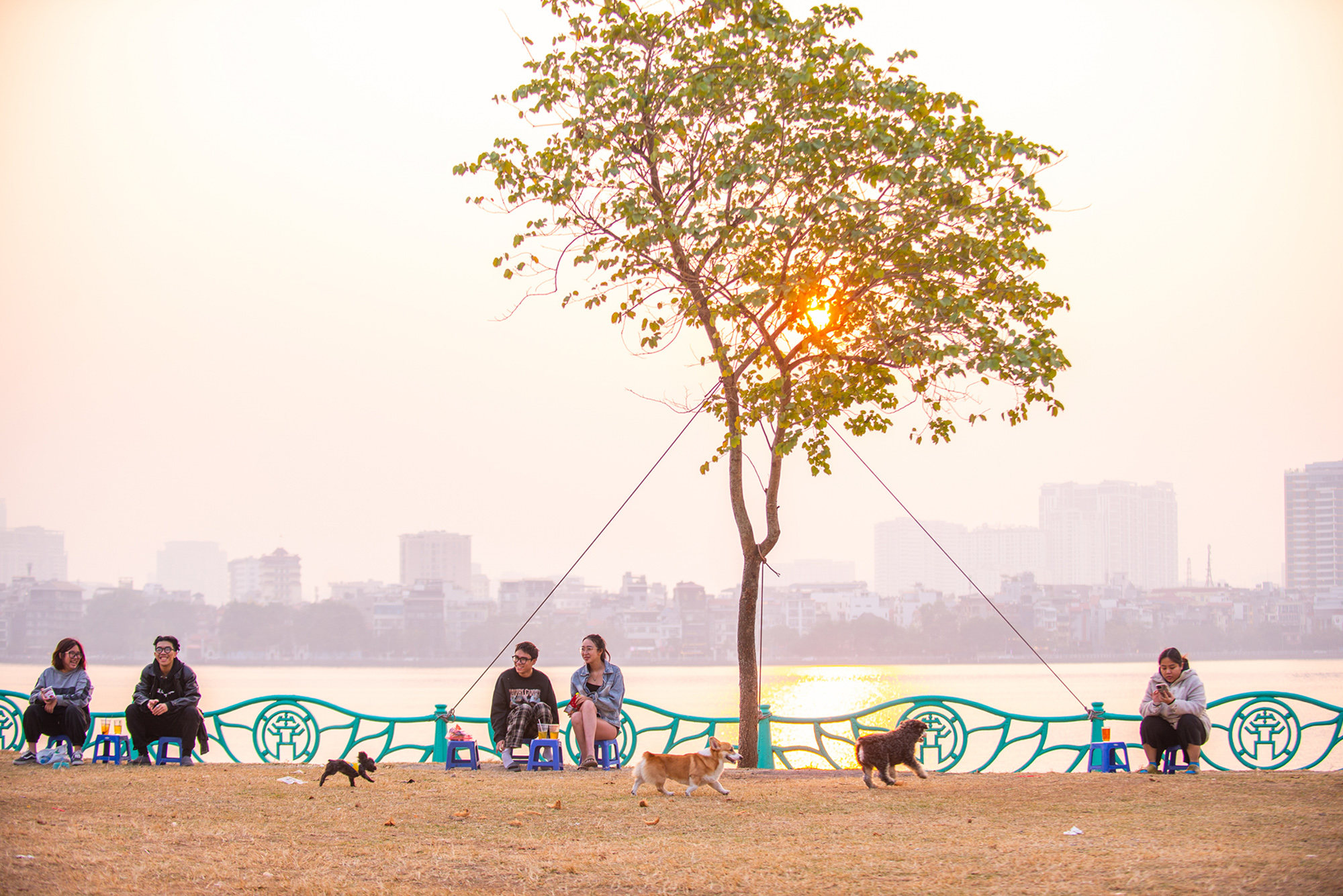 To&agrave;n cảnh dự &aacute;n 30.000 tỷ gi&uacute;p hồ T&acirc;y &ldquo;lột x&aacute;c&rdquo;: Giữ nguy&ecirc;n mặt nước, th&ecirc;m vườn hoa, quảng trường nổi v&agrave; b&atilde;i xe ngầm- Ảnh 9.