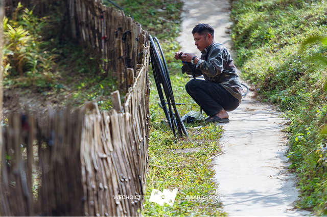 Mang 8 chiếc bánh giày, 3 con lợn và muối đi đón dâu: Anh Hà và chị Thông bắt đầu cuộc hôn nhân "mặn mòi" - Ảnh 4.