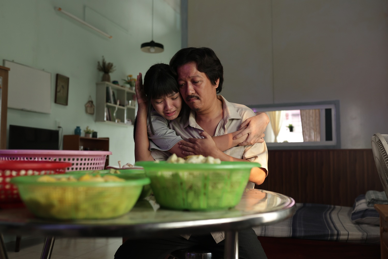 Trường Giang: “Chỉ cần chén mắm đó mà cả gia đình sống sót” - Ảnh 3. Trường Giang: “Chỉ cần chén mắm đó mà cả gia đình sống sót” - Ảnh 3.