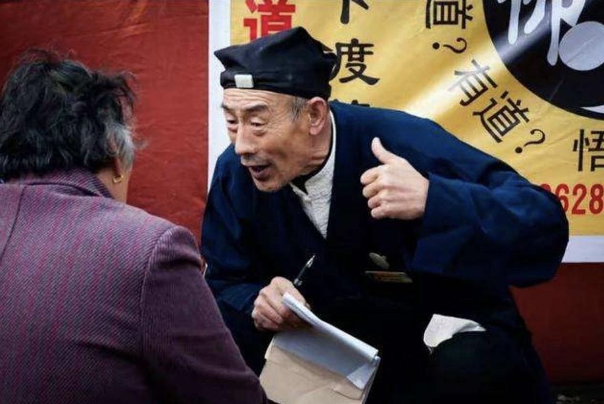 2026 kết giao tỉnh táo: Ba kiểu tướng mạo nên tránh - Ảnh 3.