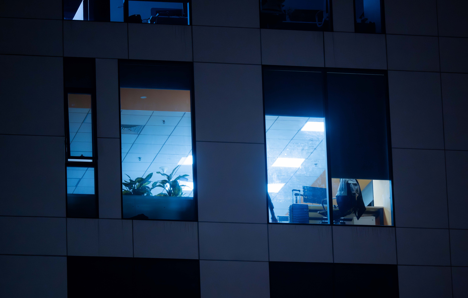 VIDEO: 26 Tết - đ&ecirc;m tăng ca cuối c&ugrave;ng của d&acirc;n ng&acirc;n h&agrave;ng ở H&agrave; Nội v&agrave; TP.HCM c&oacute; g&igrave; đặc biệt?- Ảnh 4.