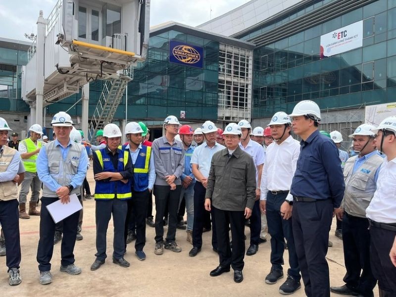 Phó Thủ tướng ra chỉ đạo “nóng” với ACV về sân bay Long - Ảnh 1. Phó Thủ tướng ra chỉ đạo “nóng” với ACV về sân bay Long - Ảnh 1.