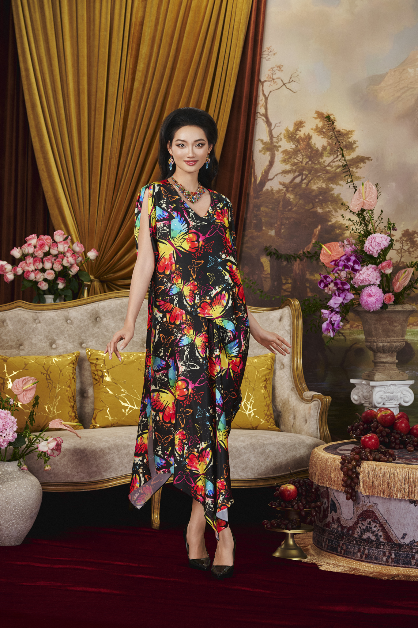 Á hậu Quỳnh Anh là nàng thơ của NTK Vũ Tường Vi - Ảnh 1.