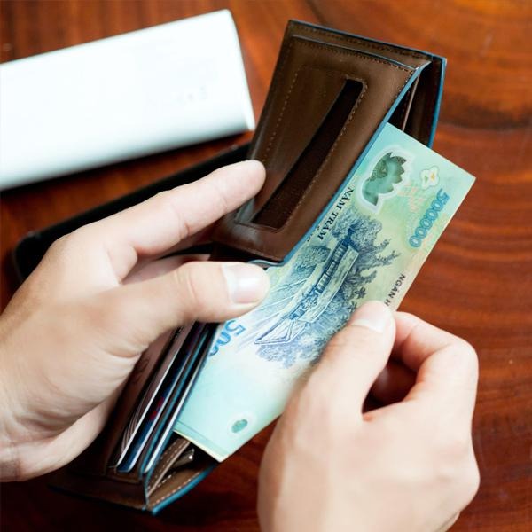 Phong thuỷ đêm Giao thừa: Lén để thứ này vào ví, năm mới tiền bạc rung rỉnh, vạn sự hanh thông, gặp hung hoá cát - Ảnh 2.