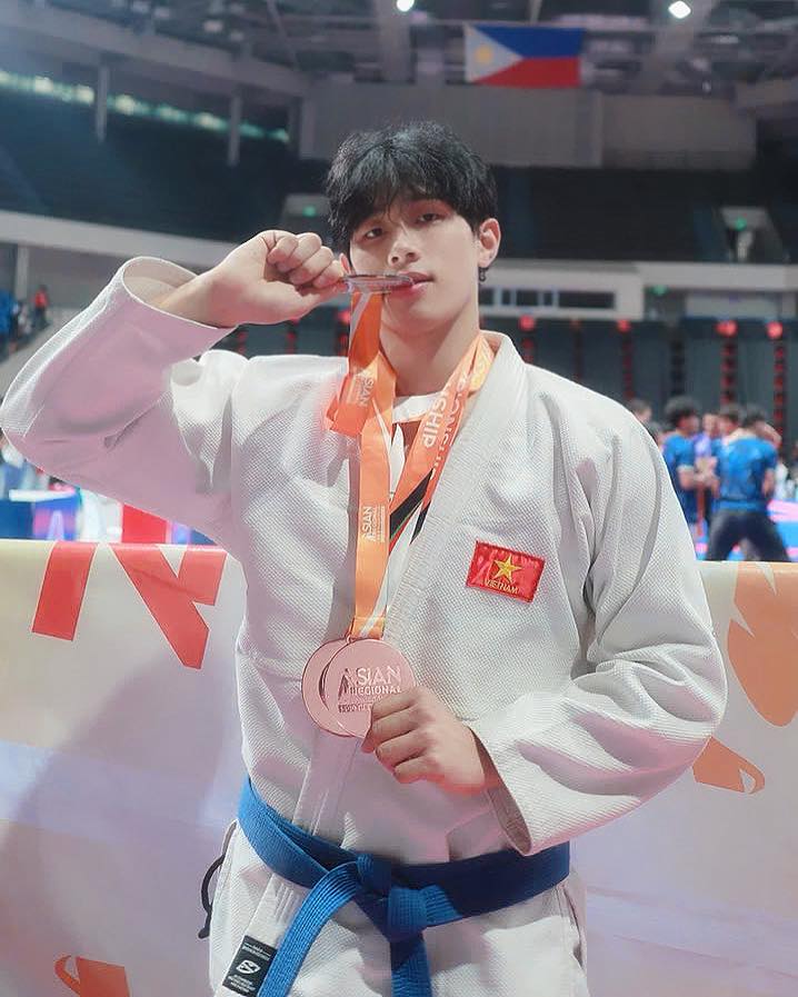 Phỏng vấn Tiển Triển - Hot boy 6 múi viral khắp cõi mạng: Mồ hôi và máu trên sàn đấu dạy tôi sự bền bỉ - Ảnh 7.