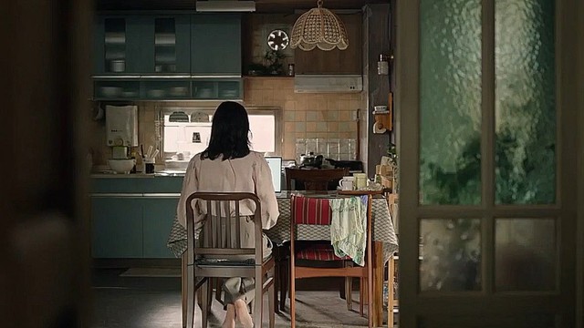 Tết về biếu mẹ chồng 17 triệu, tới bữa cơm vừa nhìn bàn ăn con dâu tuyên bố: Về lại thành phố ngay bây giờ - Ảnh 2.