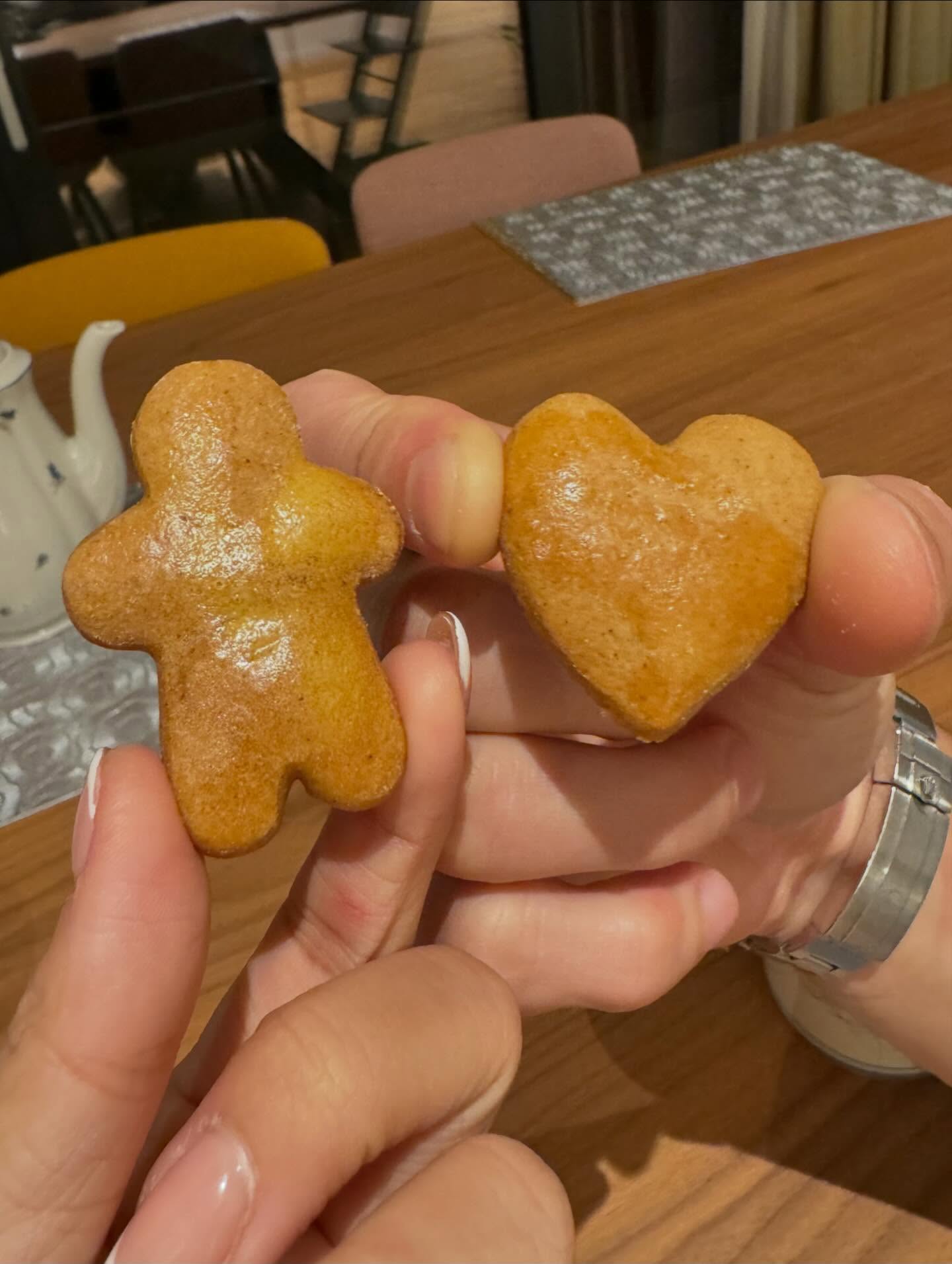 MC Hoàng Oanh có bạn trai mới sau 3 năm ly hôn- Ảnh 4. MC Hoàng Oanh có bạn trai mới sau 3 năm ly hôn- Ảnh 4.