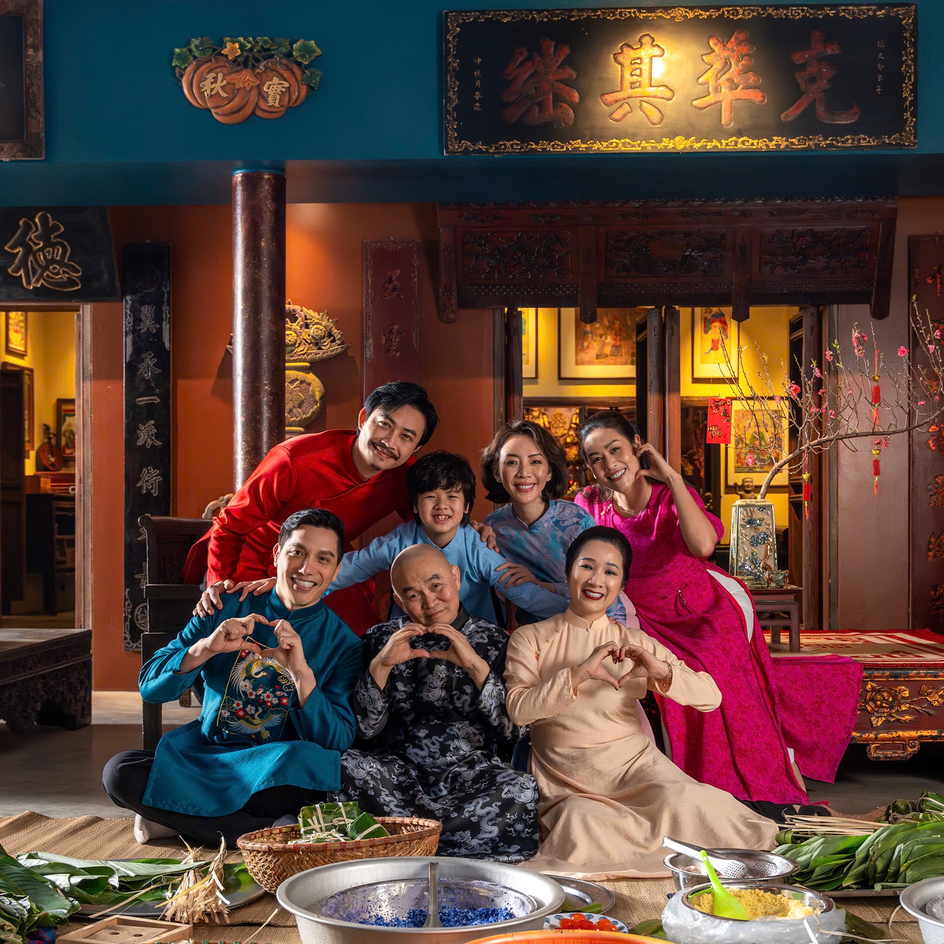 Bộ ba trăm triệu view t&aacute;i hợp trong "M&ugrave;i Phở" của Minh Beta- Ảnh 1.