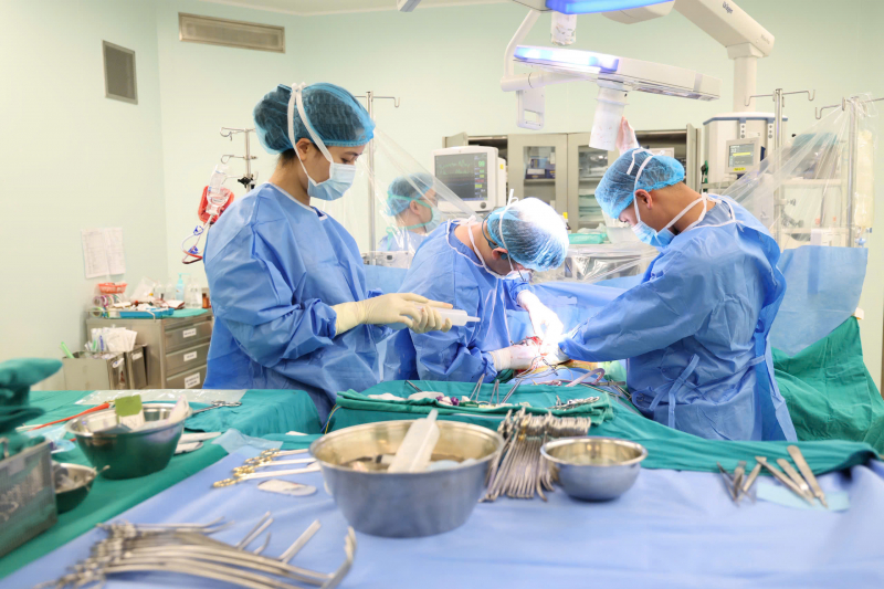Đang Về Quê Đón Tết, Nhiều Y, Bác Sĩ Quay Lại Viện Vì Ca Ghép Gan Đang Về Quê Đón Tết, Nhiều Y, Bác Sĩ Quay Lại Viện Vì Ca Ghép Gan - Ảnh 2.