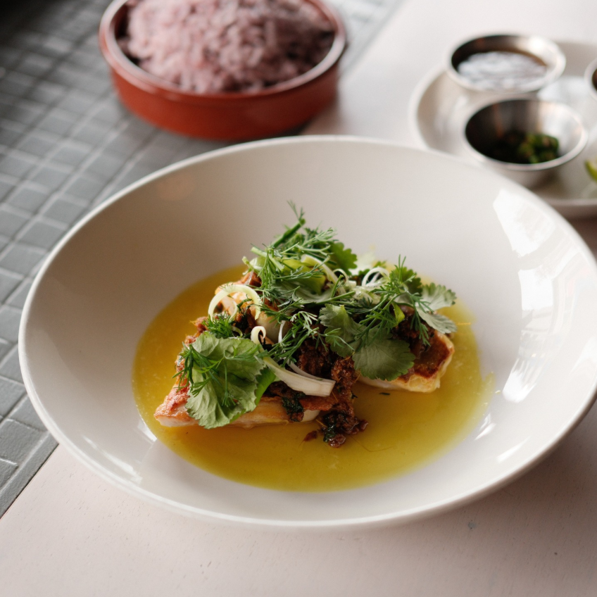 Thi Le: "Đầu bếp của năm" v&agrave; h&agrave;nh tr&igrave;nh t&igrave;m lại bản sắc trong từng giọt nước mắm - Ảnh 4.