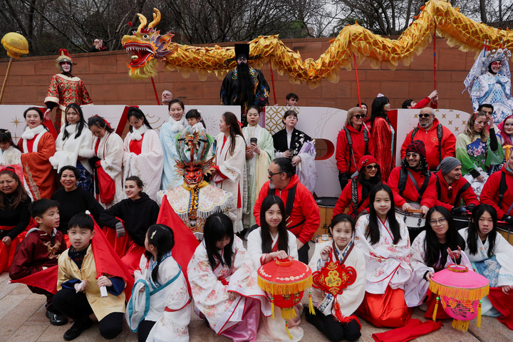 Trực tiếp: Việt Nam đ&oacute;n giao thừa, ch&agrave;o năm mới B&iacute;nh Ngọ 2026 - Ảnh 78.