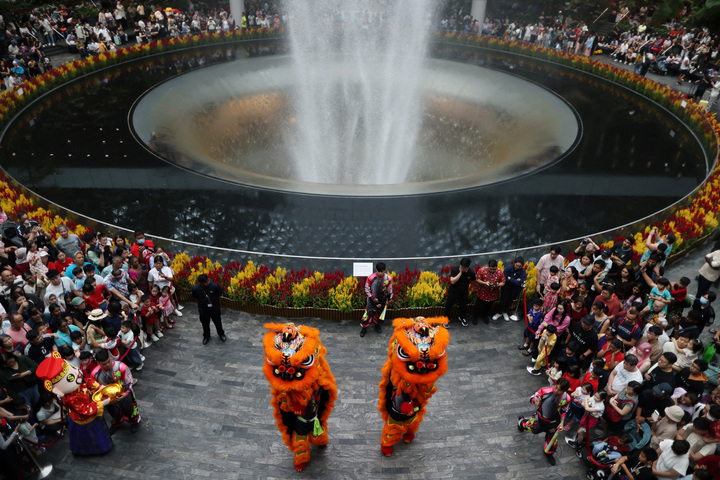 Trực tiếp: Việt Nam đ&oacute;n giao thừa, ch&agrave;o năm mới B&iacute;nh Ngọ 2026 - Ảnh 70.