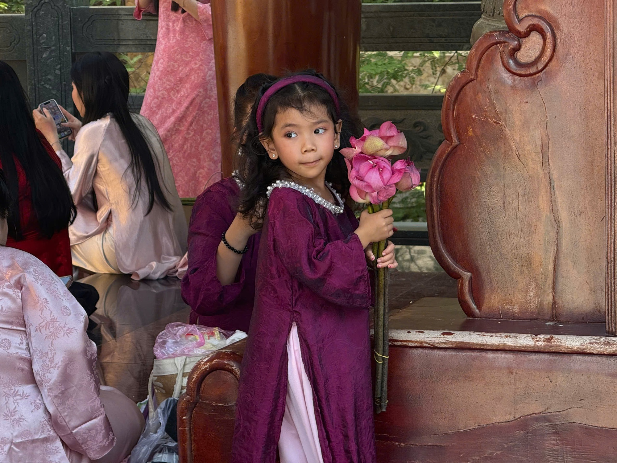 Xu&acirc;n rực rỡ qua từng khung h&igrave;nh: C&aacute;c địa điểm chụp ảnh Tết thu h&uacute;t giới trẻ năm 2026 - Ảnh 11.