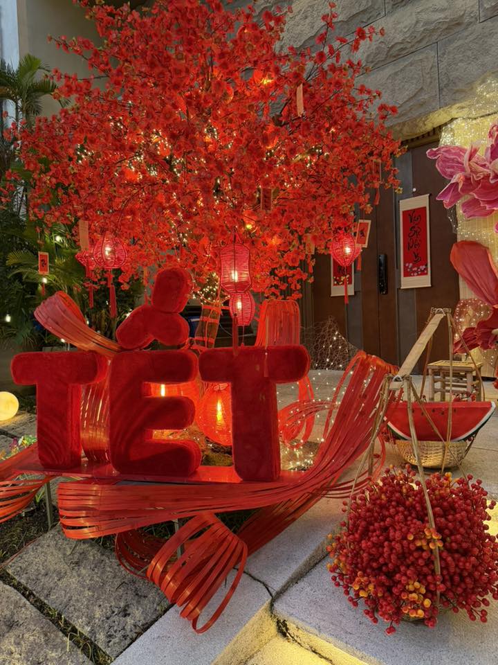 Vợ chồng Cường Đô La ăn Tết siêu hoành tráng- Ảnh 6.