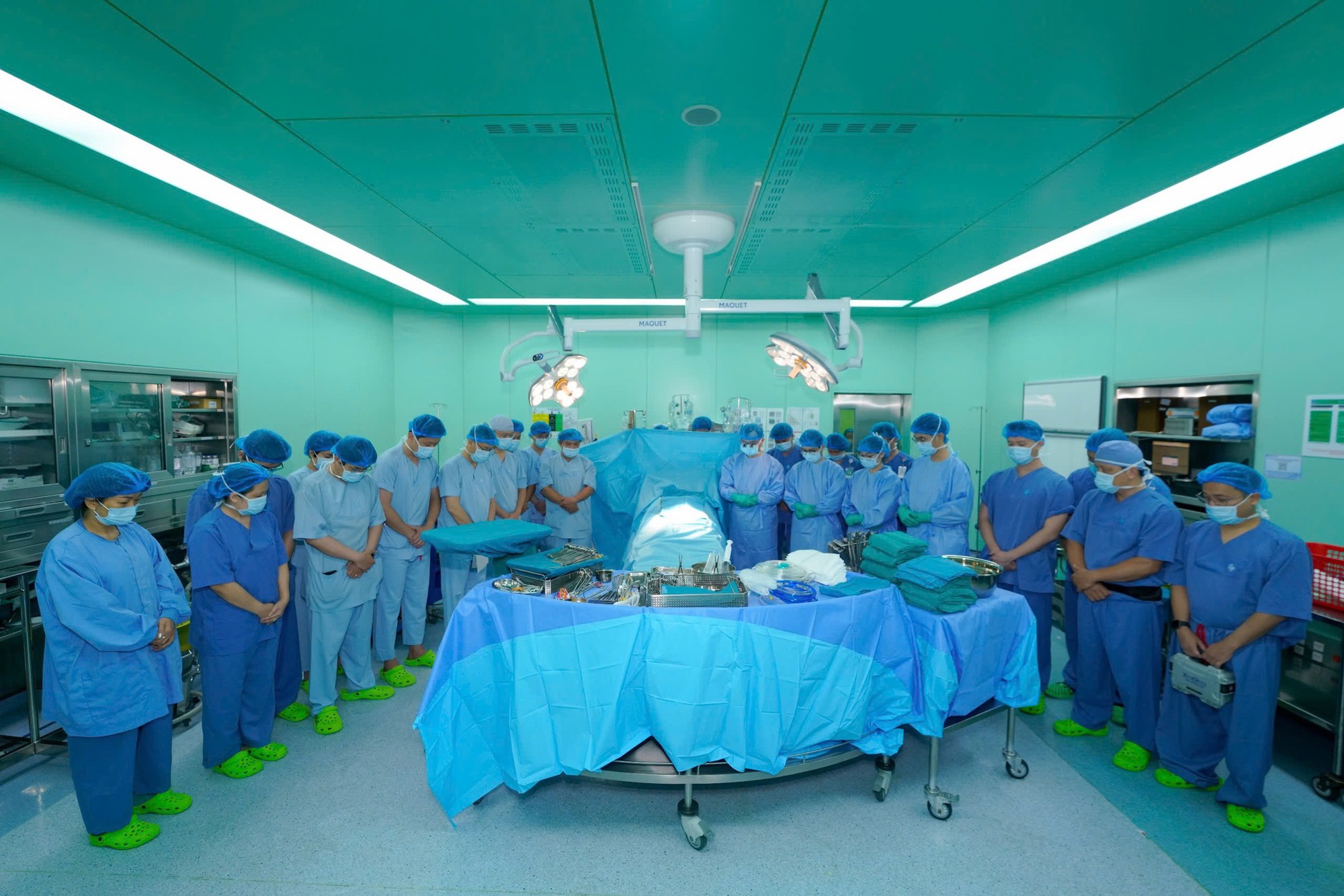 Bệnh viện Đại học Y dược TPHCM thực hiện thành công 4 ca ghép tạng trong đêm giáp Tết - Ảnh 1.