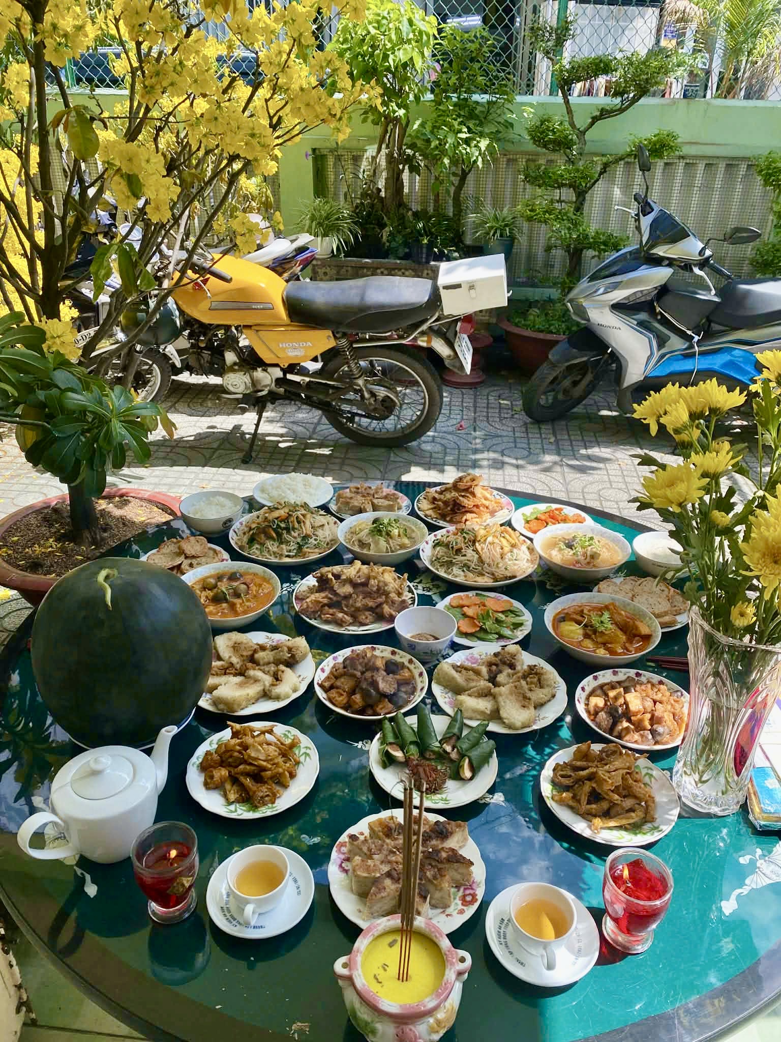 29 Tết, loạt si&ecirc;u phẩm cơm tất ni&ecirc;n tr&igrave;nh l&agrave;ng: H&agrave; Tĩnh c&uacute;ng mực, Hải Ph&ograve;ng c&oacute; chả rươi- Ảnh 9.